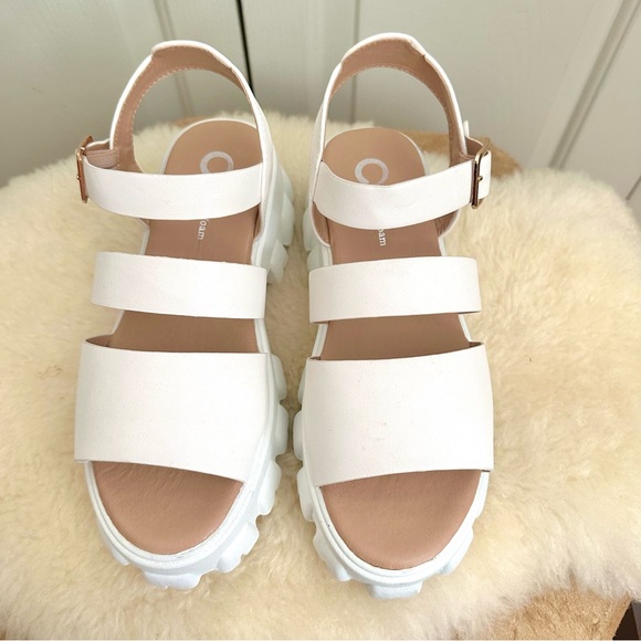NEW Tru Comfort Foam Platform Chunky Buckle Sandals White Size 7.5 - Picture 1 of 11